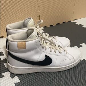 Nike court royal 2 white mids, size mens 9.5